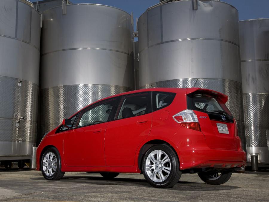  Honda Fit Sport 2008 года  (фото 15 из 32)